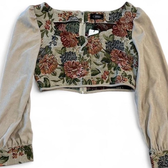 Cider Embroidered Floral Crop Top with Ling Sleeves and Zip Back Detail, XL - Picture 2 of 7